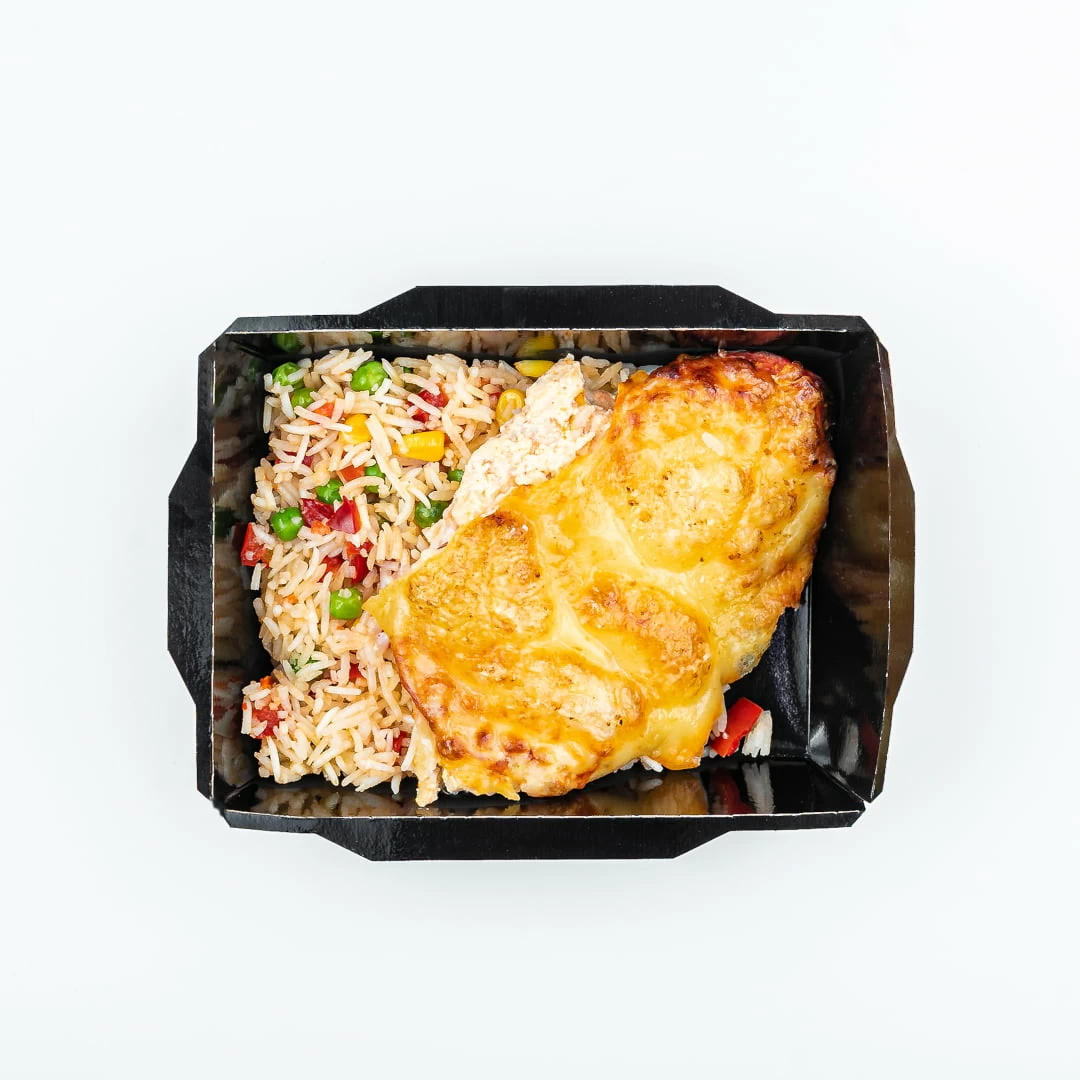 Куриная грудка с сыром и томатами с рисом Басмати