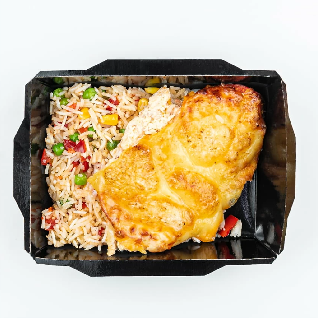 Куриная грудка с сыром и томатами с рисом Басмати